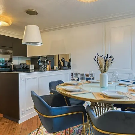 L'ambassadeur Epoustouflant En Plein Coeur De * Rouen